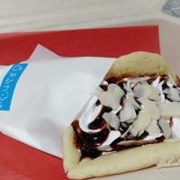 甘いクレープも販売