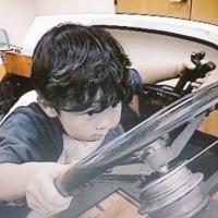 モンキーターンを教わっている「数原魁」選手