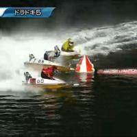 最終第2マークでえっぐいターンを魅せる1号艇・青木