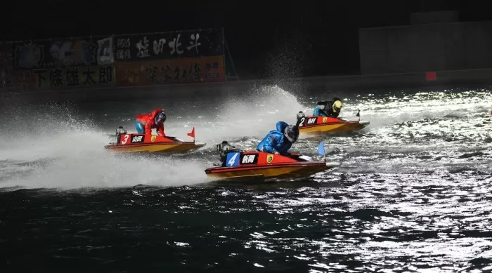 ナイターレースの真っ最中